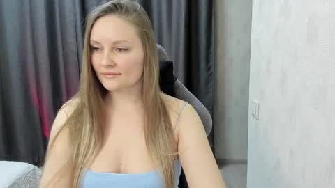 Lisa online show from November 30, 3:49 pm