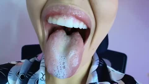 Lisbet online show from November 3, 11:22 am