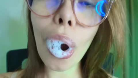 Lisbet online show from March 15, 7:42 pm