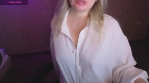 Anna online show from April 7, 2:23 am