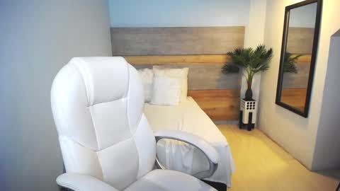 Liseth Fox online show from February 4, 1:13 am