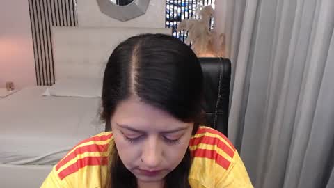 Snapshot of liss_black chatting on June 18, 4:13 am Andrea online show from June 18, 4:13 am