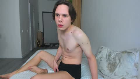 Snapshot of lissa_alfie chatting on December 9, 12:45 am Alfie online show from December 9, 12:45 am