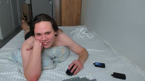 Snapshot of lissa_alfie chatting on December 14, 3:18 am Alfie online show from December 14, 3:18 am