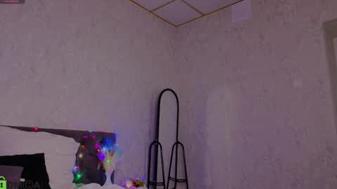 Lissa online show from May 20, 1:12 am