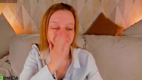 Lissa online show from May 22, 2:08 am