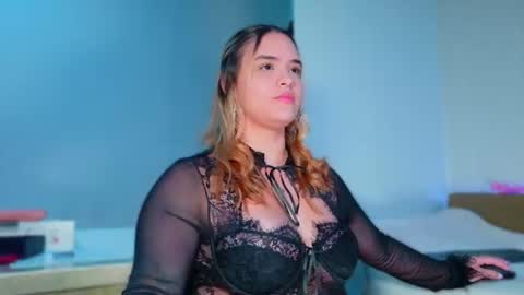 lissa_monroe_ online show from July 2, 4:35 pm
