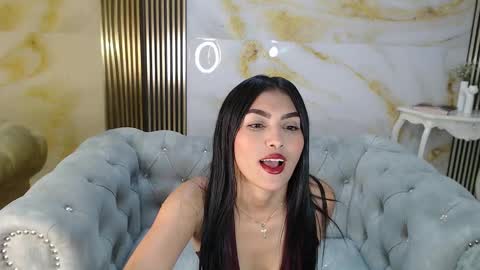 lissandra_s online show from December 15, 8:57 pm