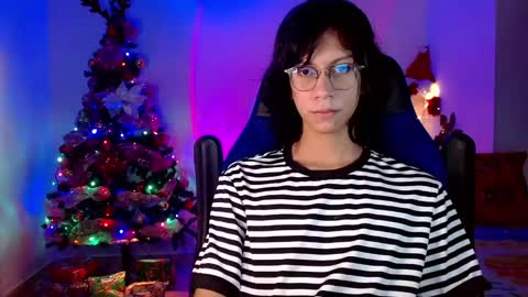 Snapshot of literateboy chatting on December 14, 11:07 am Literateboy online show from December 14, 11:07 am