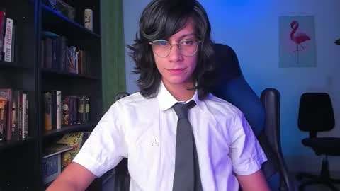 Snapshot of literateboy chatting on September 10, 12:43 am Literateboy online show from September 10, 12:43 am