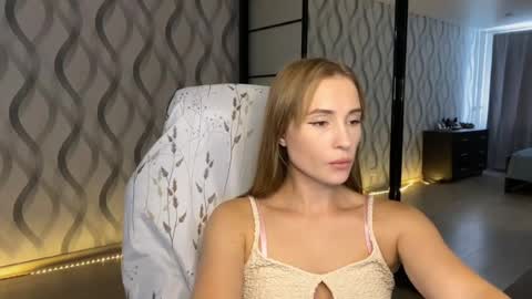 Snapshot of litle_girl05 chatting on July 28, 9:48 am LUNA online show from July 28, 9:48 am