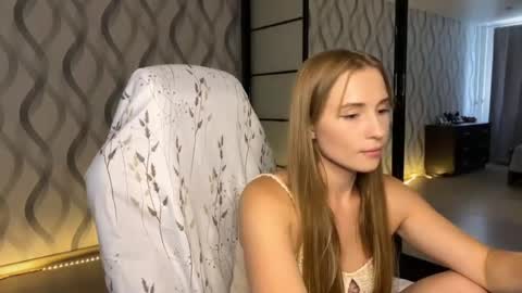 Snapshot of litle_girl05 chatting on July 28, 2:13 pm LUNA online show from July 28, 2:13 pm