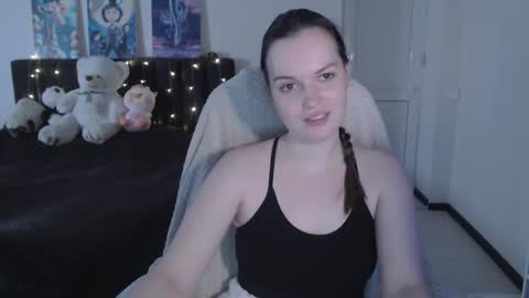 little__flowers online show from October 19, 7:42 am