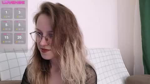 little_bliss online show from December 16, 12:48 am