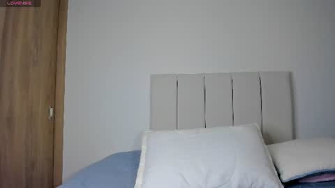 Independent model carolina online show from July 5, 2:35 pm