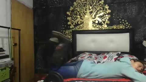 Snapshot of little_devil_diablita90 chatting on April 21, 1:42 am Diablita online show from April 21, 1:42 am