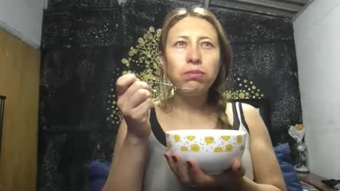 Snapshot of little_devil_diablita90 chatting on April 22, 12:13 am Diablita online show from April 22, 12:13 am