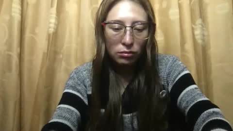 Snapshot of little_devil_diablita90 chatting on April 22, 10:44 pm Diablita online show from April 22, 10:44 pm