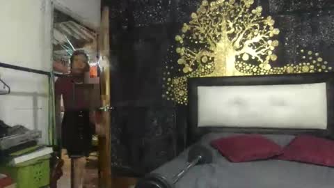 Snapshot of little_devil_diablita90 chatting on May 29, 2:42 am Diablita online show from May 29, 2:42 am