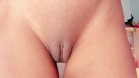 Help me reach 100 likes online show from January 31, 1:11 am