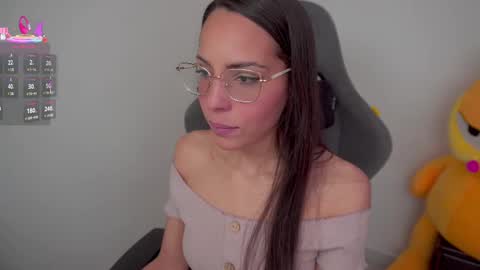 Help me reach 100 likes online show from September 28, 7:08 pm