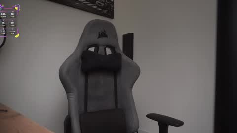 Help me reach 100 likes online show from February 10, 7:18 pm