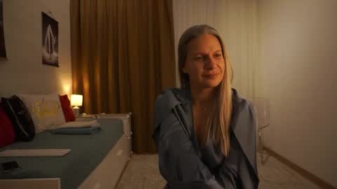 Snapshot of little_heart_andreea chatting on October 20, 8:42 pm little_heart_andreea online show from October 20, 8:42 pm