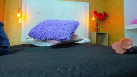   online show from December 24, 12:44 pm