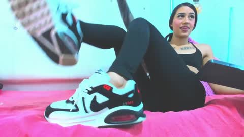   online show from March 28, 12:49 pm