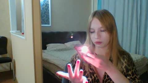 Snapshot of little_mariaa chatting on December 14, 6:23 pm Maria online show from December 14, 6:23 pm