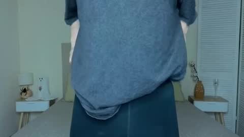 little_mollee online show from November 10, 9:47 pm