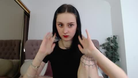 little_mollee online show from December 2, 10:27 pm