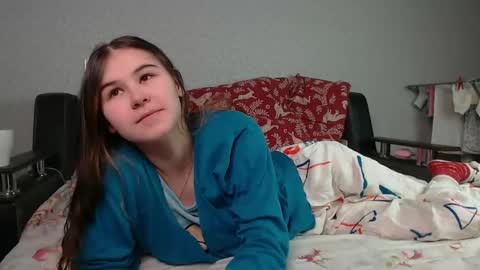 Alice.. online show from June 4, 1:55 am