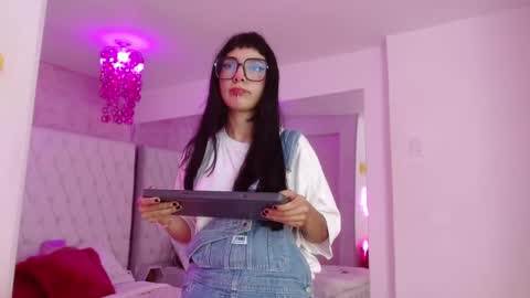 Paulette online show from March 29, 4:01 am