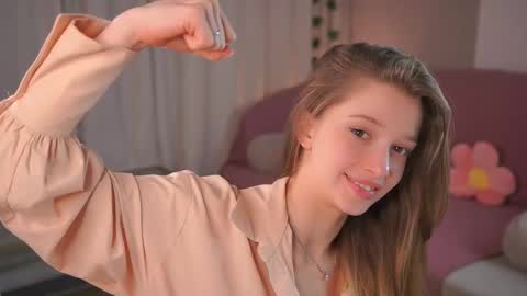 Kiki online show from March 11, 4:18 pm