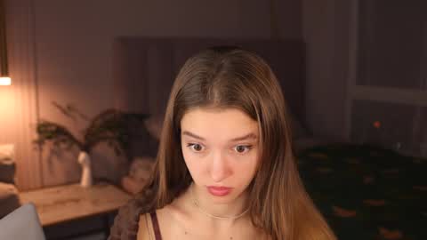 Kiki online show from October 23, 3:55 pm