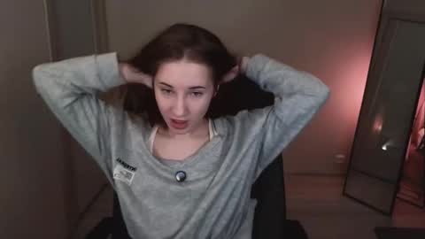 little_pretty_woman online show from October 11, 6:06 pm