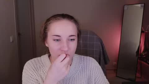 little_pretty_woman online show from October 22, 7:02 pm