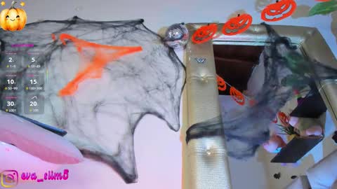 Eva online show from October 30, 7:58 pm