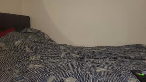 Snapshot of little_sakuraxxx chatting on January 17, 3:22 am GiuliaFrancesco online show from January 17, 3:22 am