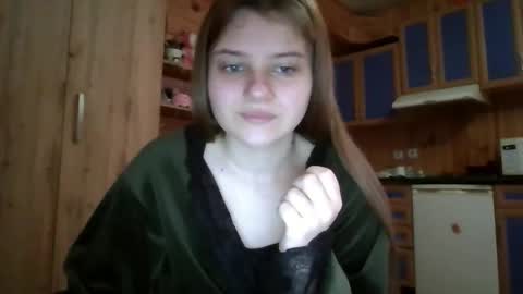 little_shygirl_ online show from November 17, 5:02 am