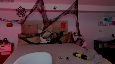 little_siin online show from November 1, 7:43 am