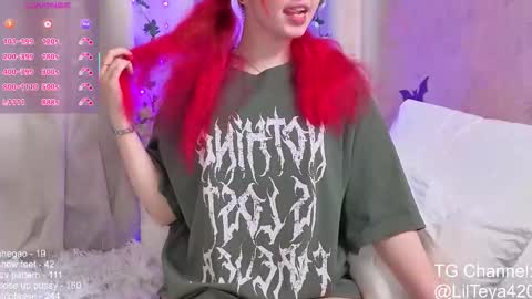 Snapshot of little_teya chatting on January 14, 8:20 am little Teya online show from January 14, 8:20 am