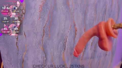 little_valentinaa online show from December 16, 11:59 am