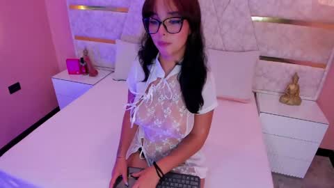 Im your little Velinda  online show from April 10, 8:24 pm