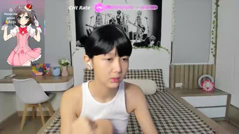 Snapshot of little_yena chatting on October 15, 10:48 am Yena and Gabby online show from October 15, 10:48 am