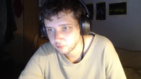 littlealien7 online show from October 24, 9:17 am