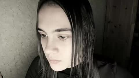 littleashleyy online show from December 21, 2:24 pm