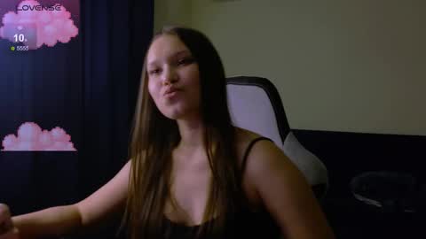 Snapshot of littlebby_di chatting on October 23, 4:50 pm Di online show from October 23, 4:50 pm