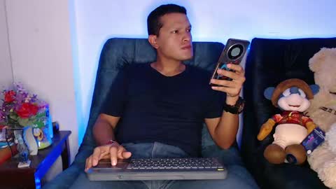 Snapshot of littledicklatin chatting on June 8, 2:34 am Manu online show from June 8, 2:34 am